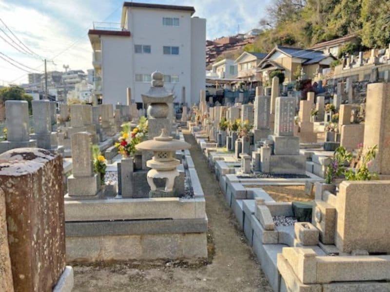 岡本西墓地