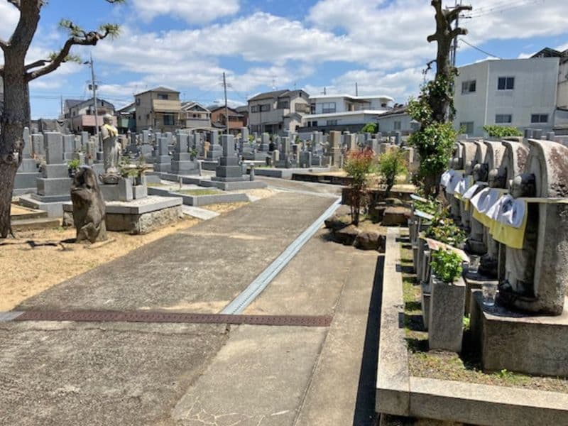伯太墓地