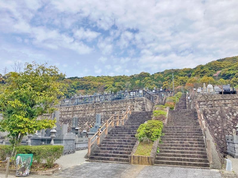 福岡市立 三日月山霊園