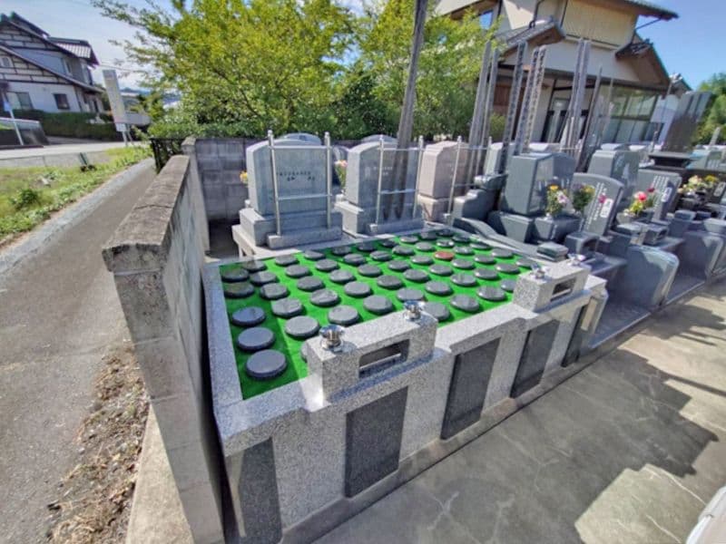 町屋共同墓地