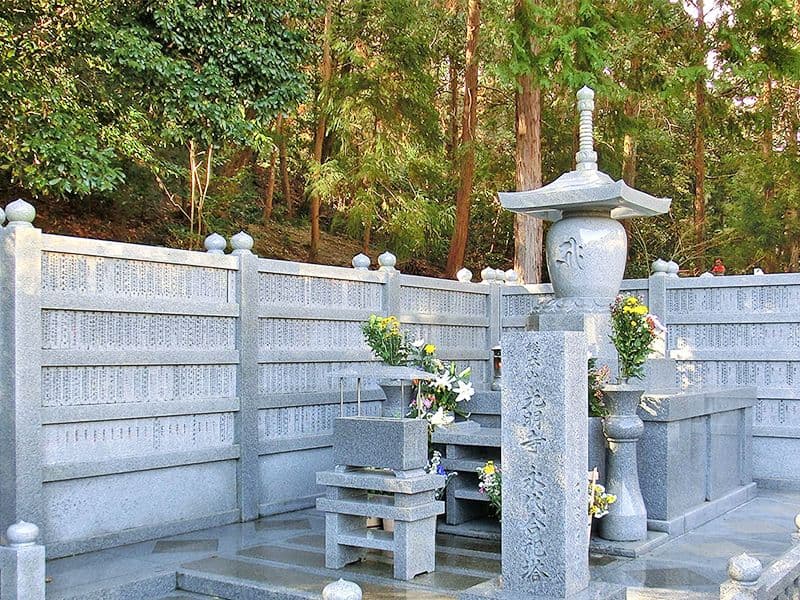 光明寺墓地