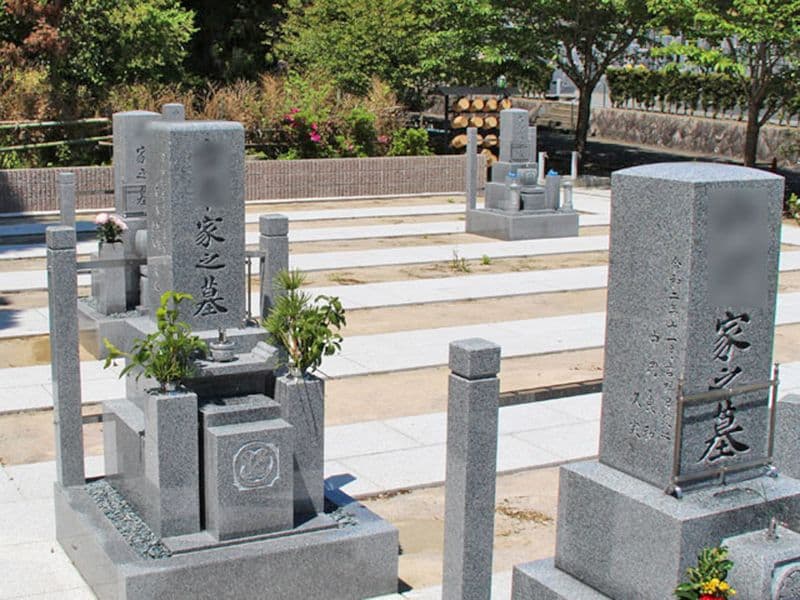 光明寺墓地