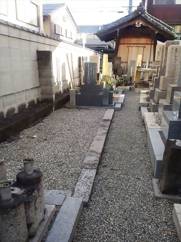 常徳寺墓地