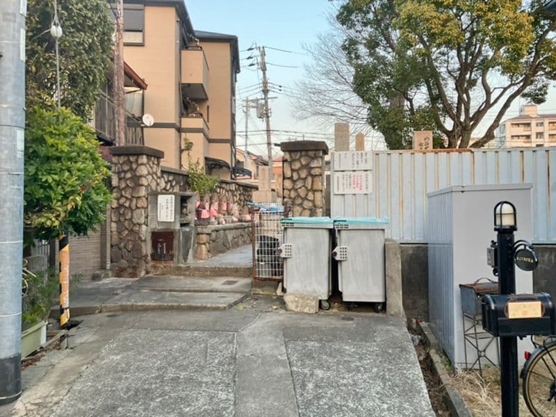 鬼塚墓地
