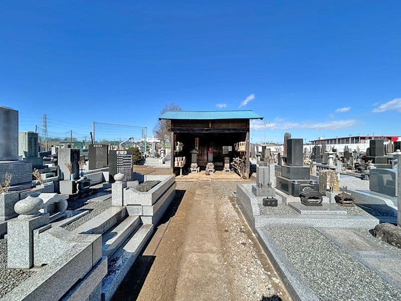 清泰寺墓苑