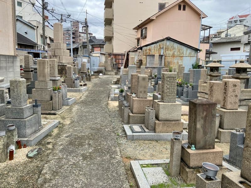 大今里墓地